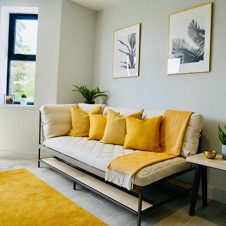 Beautiful Alumpointe Apartment - 400M To The Beach بورنماوث المظهر الخارجي الصورة